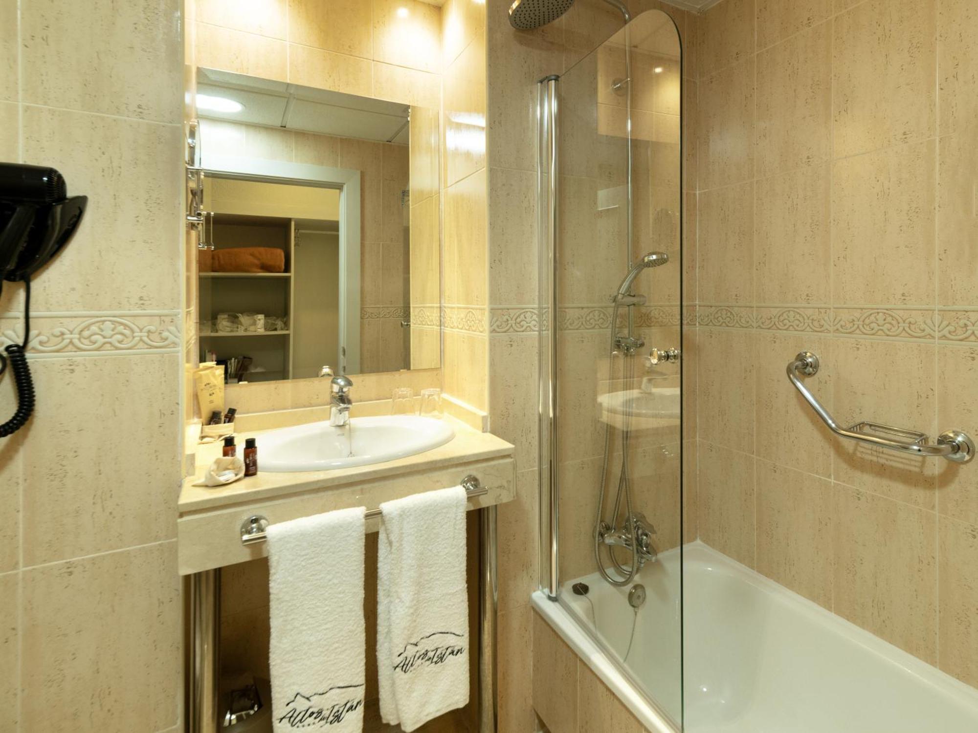 Hotel Altos De 伊斯坦 外观 照片
